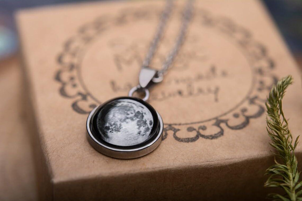 Mėnulio fazės personalizuotas vėrinys, personalizuoti papuošalai su graviravimu, gimtadienio dovana moterims, jubiliejaus dovana jai, dovana mamai, S-001