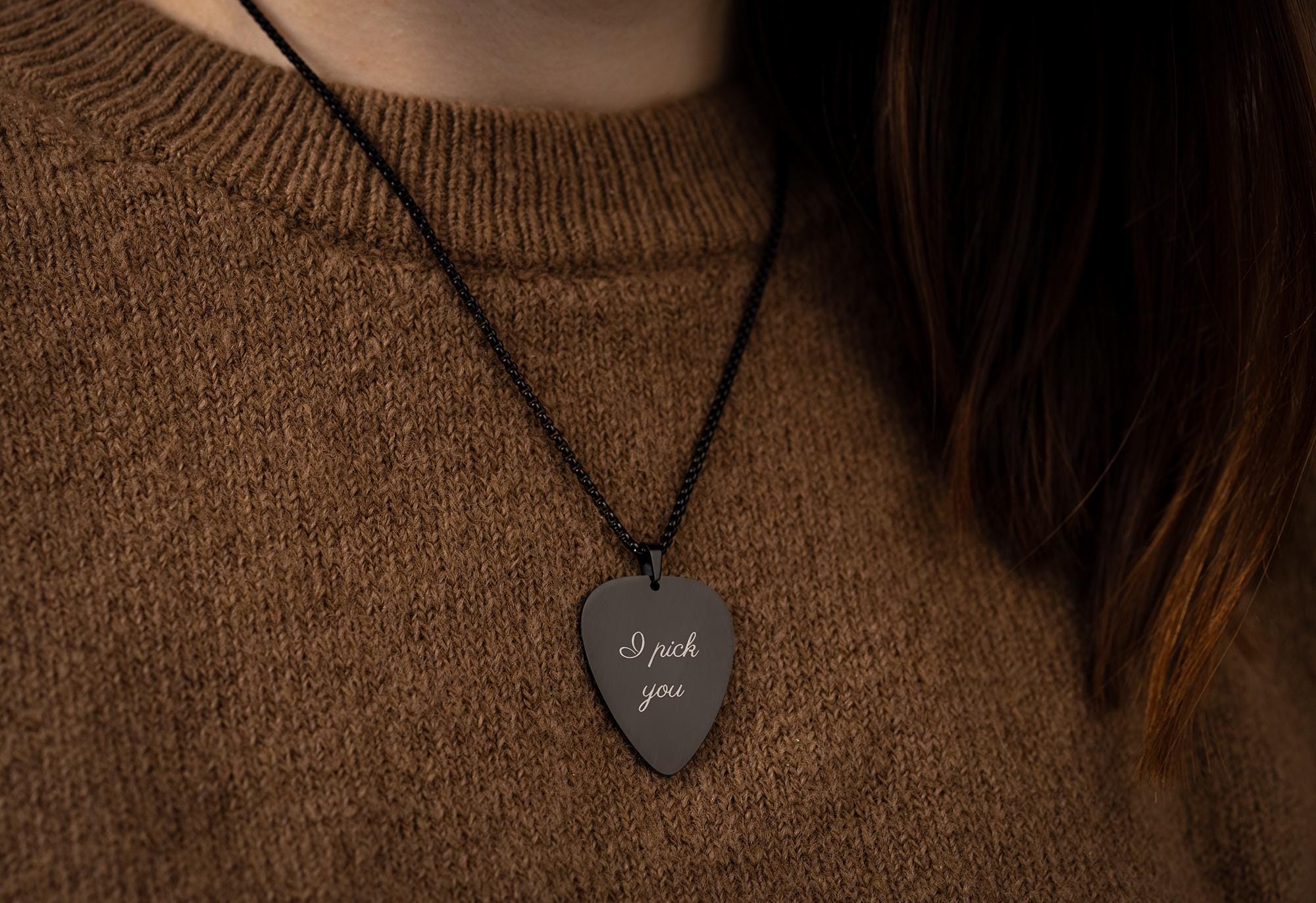 Personalizuotas gitaros mediatoriaus vėrinys vaikinui ar merginai, muzikinis pakabukas su graviruotu Jūsų pasirinktiniu tekstu, S-019