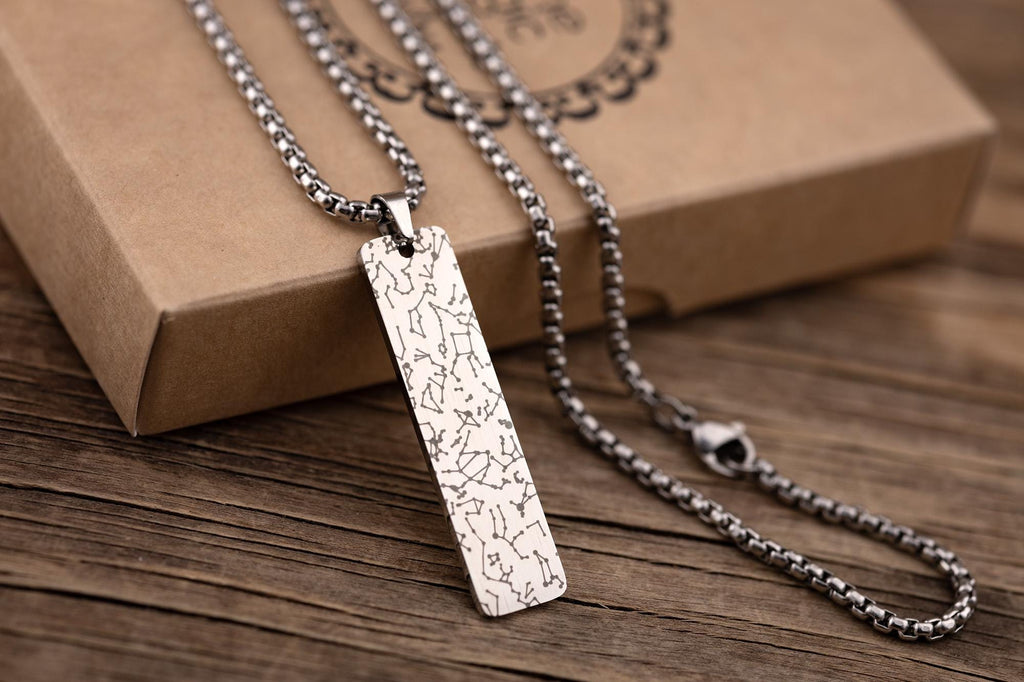 Žvaigždėlapio kaklo papuošalas jam, pagal užsakymą graviruotas kaklo papuošalas, naktinio dangaus pakabukas, personalizuotas vertikalios juostelės kaklo papuošalas vyrams, metinių dovana, S-255