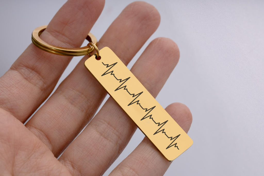 Personalizuotas širdies plakimo raktų pakabukas, individualus kūdikio kardiogramos arba garso bangos raktų pakabukas, graviruotas atminimo suvenyras, dovana būsimam tėčiui, S-099