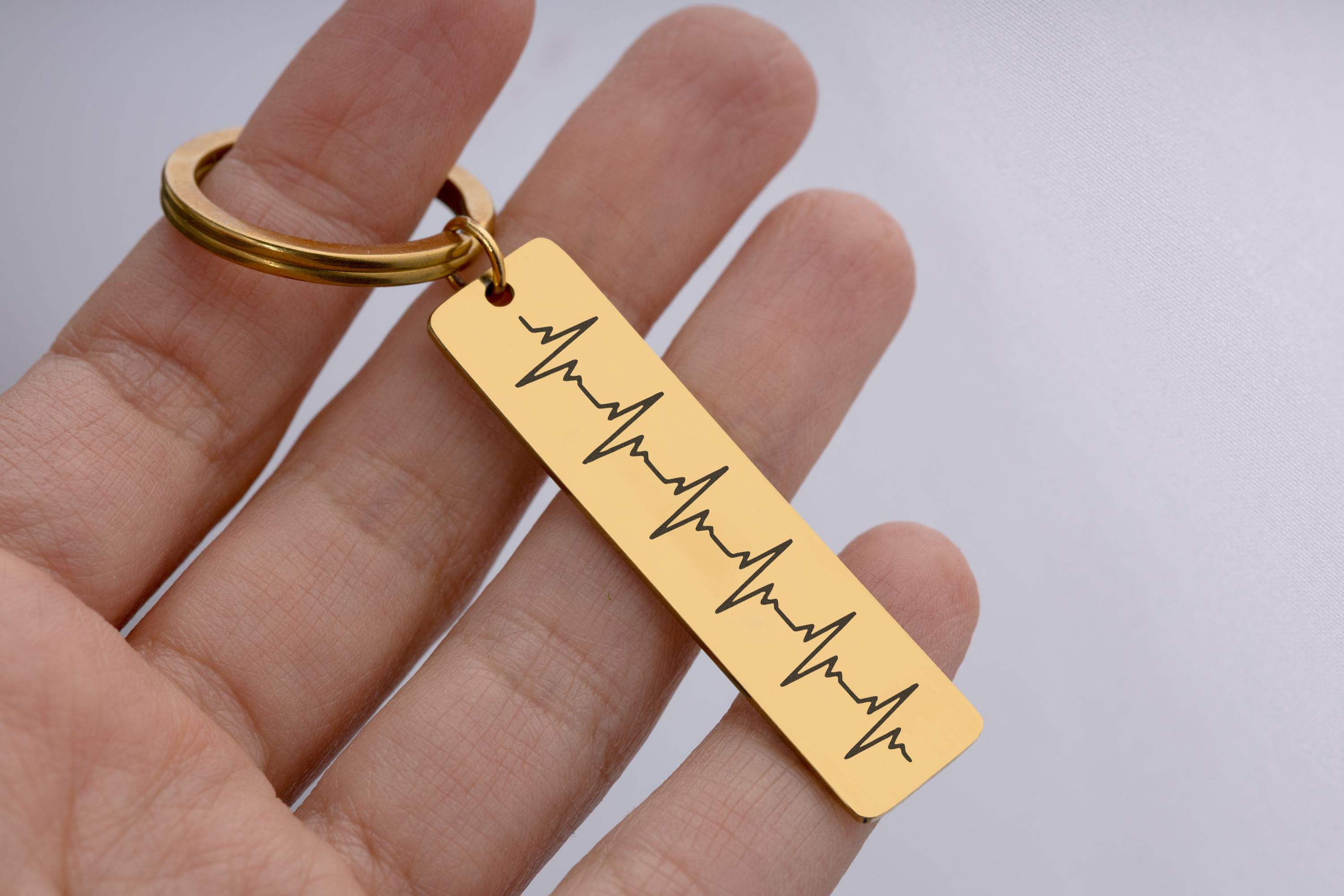 Personalizuotas širdies plakimo raktų pakabukas, individualus kūdikio kardiogramos arba garso bangos raktų pakabukas, graviruotas atminimo suvenyras, dovana būsimam tėčiui, S-099