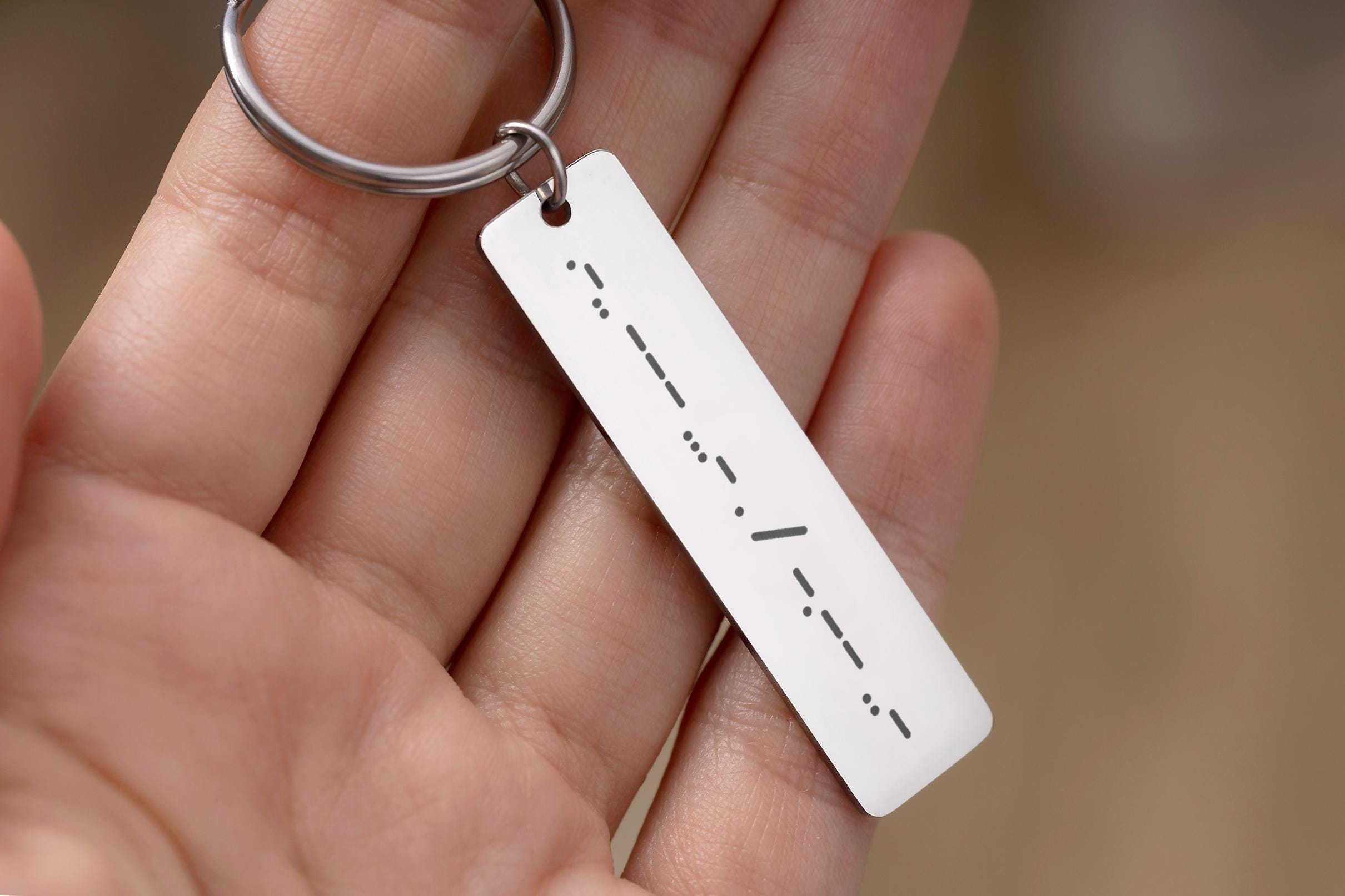 Morsės abėcėlės raktų pakabukas, slaptos žinutės raktų pakabukas, personalizuota dovana jai arba jam, dovana vaikinui arba merginai, individualizuoti plieniniai papuošalai, S-063
