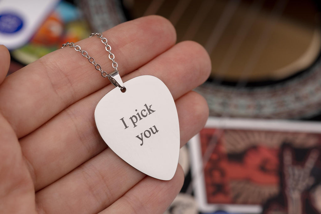 Personalizuotas gitaros mediatoriaus vėrinys, dovana vaikinui, merginai, gitaristui, muzikantui ar muzikos mylėtojui, graviruotas sidabrinis papuošalas, S-018