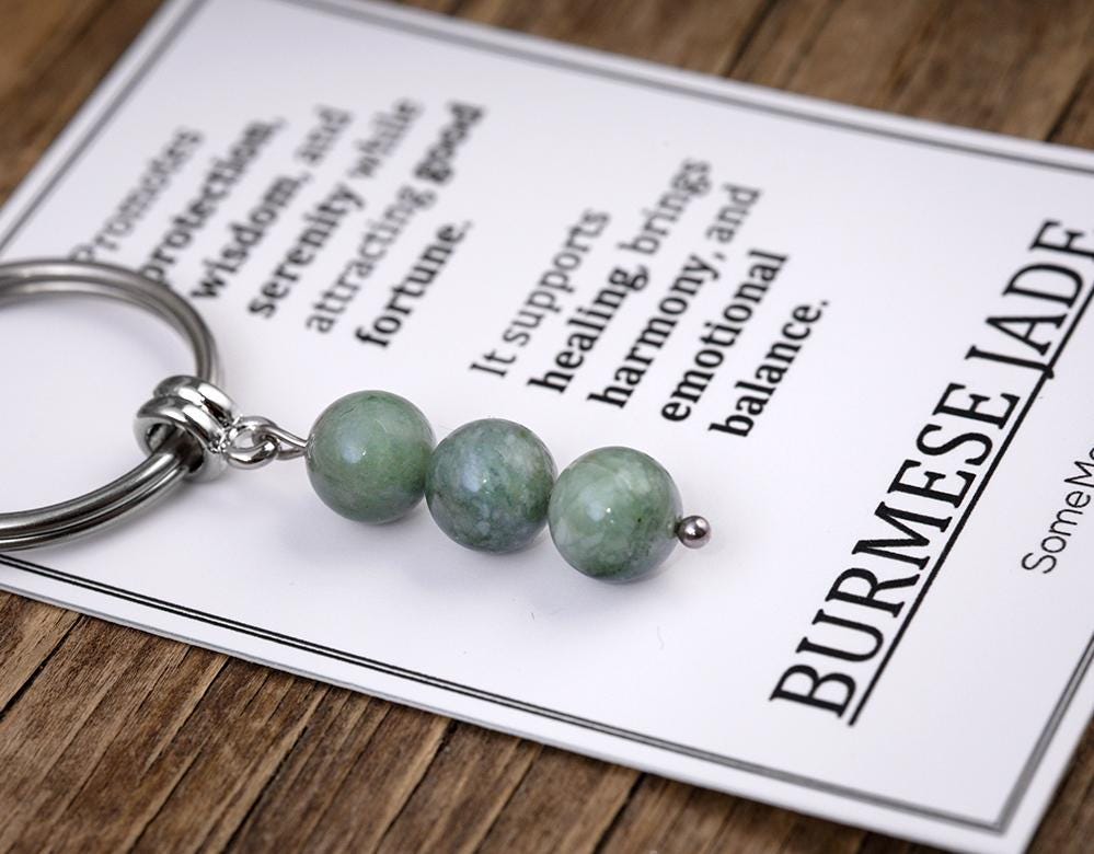 Birmos nefrito brangakmenio raktų pakabukas – autentiškas žalias mineralinis kristalinis raktų pakabukas su reikšmės kortele, apsaugos ir sėkmės dovana, S-235