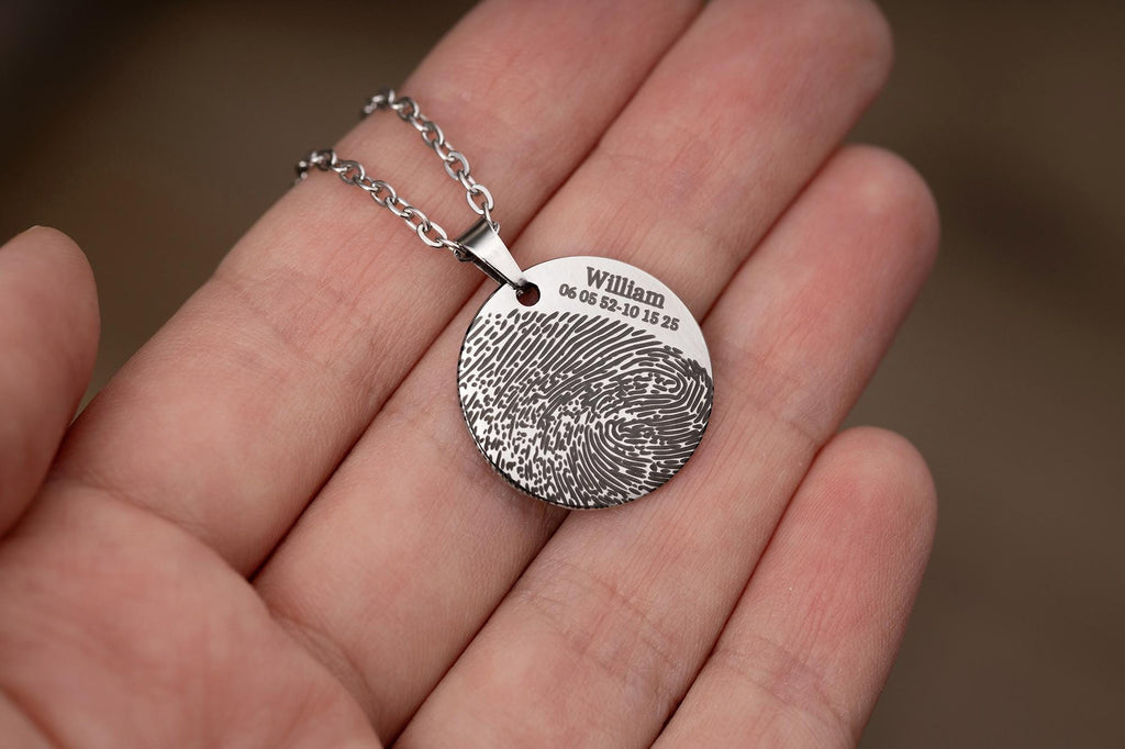 Atminimo vėrinys su piršto atspaudu ir ranka rašytu tekstu, lazeriu graviruotas individualizuotas gedulo papuošalas, personalizuota atminimo dovana, užuojautos dovana, S-032