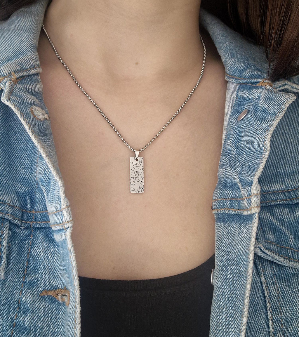 Žvaigždžių žemėlapis iš jūsų ypatingos akimirkos, naktinio dangaus vėrinys su graviruota nugarėle, personalizuota gimtadienio dovana, S-056
