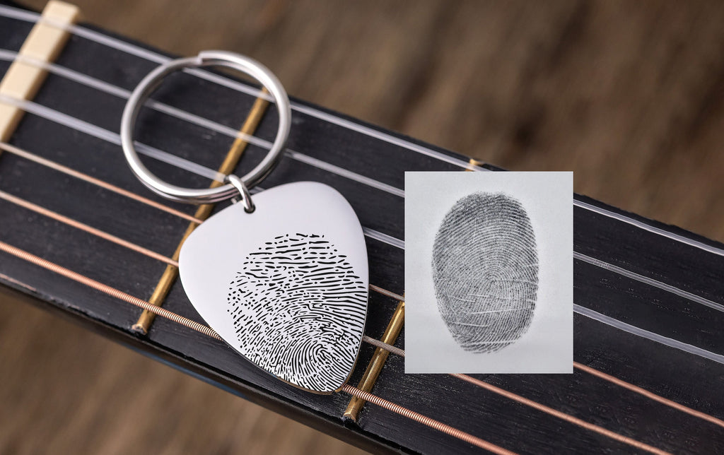 Gitaros Medžiojas Memorialinis Raktų Pakabukas su Tikru Piršto Atspaudu, Tėvo Netekties Atminimo Dovana, Individualus Raktų Pakabukas su Nykščio Atspaudu, Užuojautos Dovana, S-025