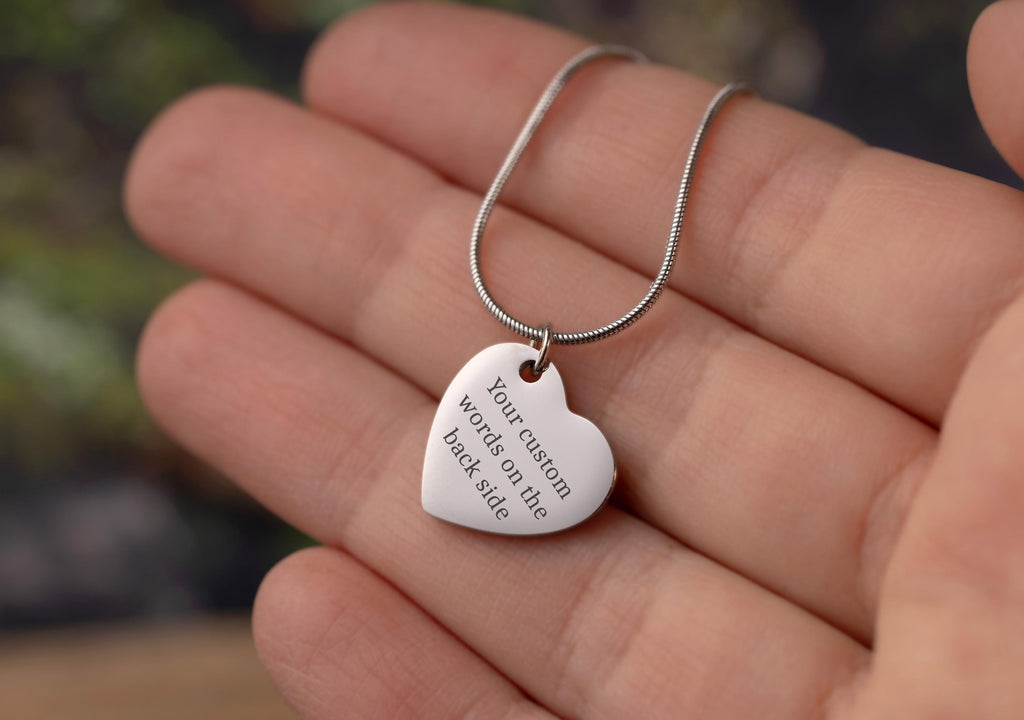 Personalizuotas širdelės pakabukas su tikru raštu, individualus ranka rašytas žinutės karoliai, atminimo papuošalas jai, dovanėlė mamai, S-098
