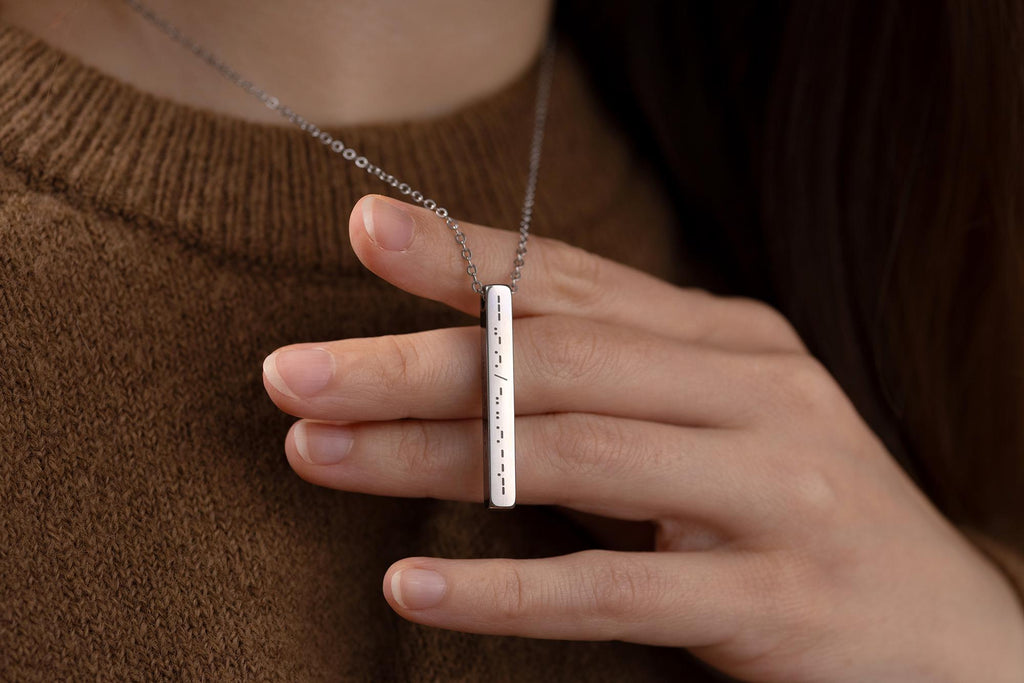Morsės abėcėlės vėrinys su slapta žinute, 4 pusių 3D strypo pakabukas, personalizuota dovana jai arba jam, dovana merginai / vaikinui, S-062